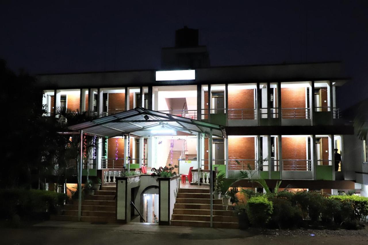 River Palace - A Valley View Hotel Panchgani Luaran gambar